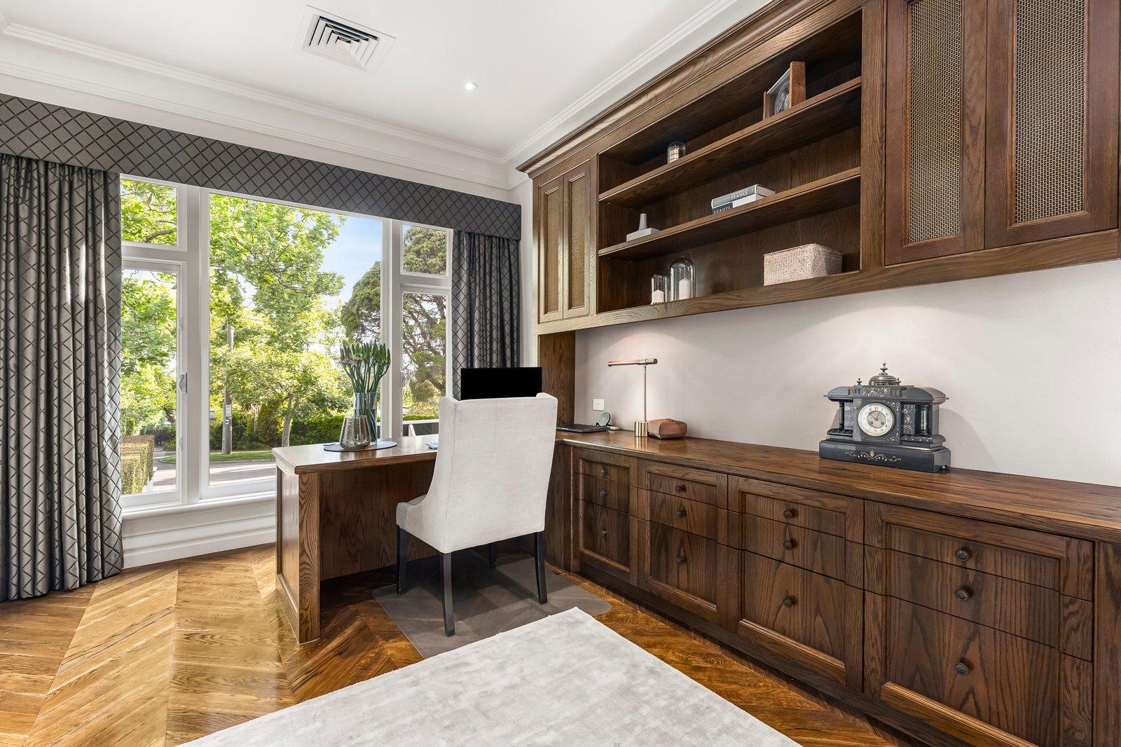 15 Chaucer Crescent, Canterbury, 3126