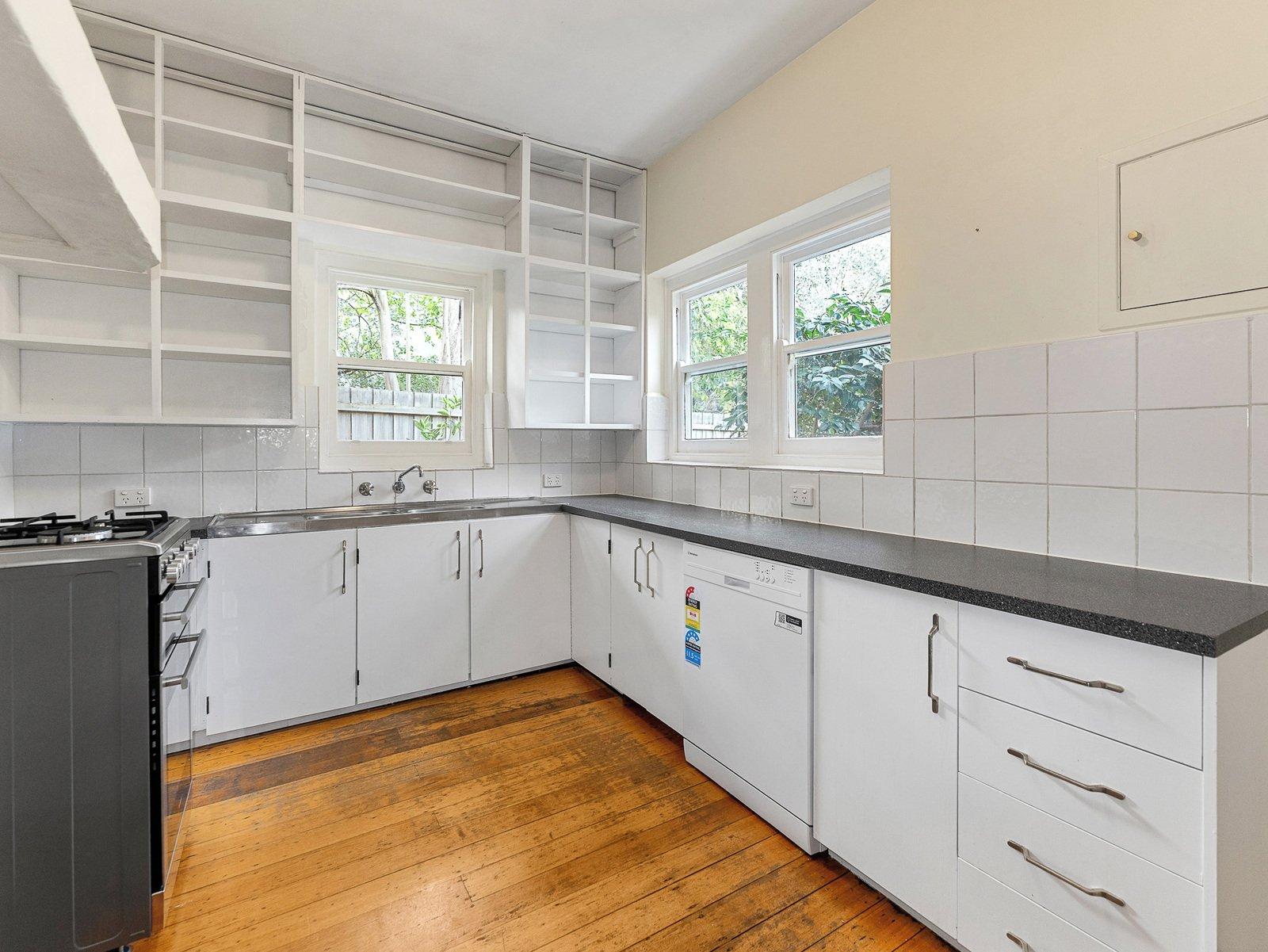 15 Lalbert Crescent, Prahran, 3181