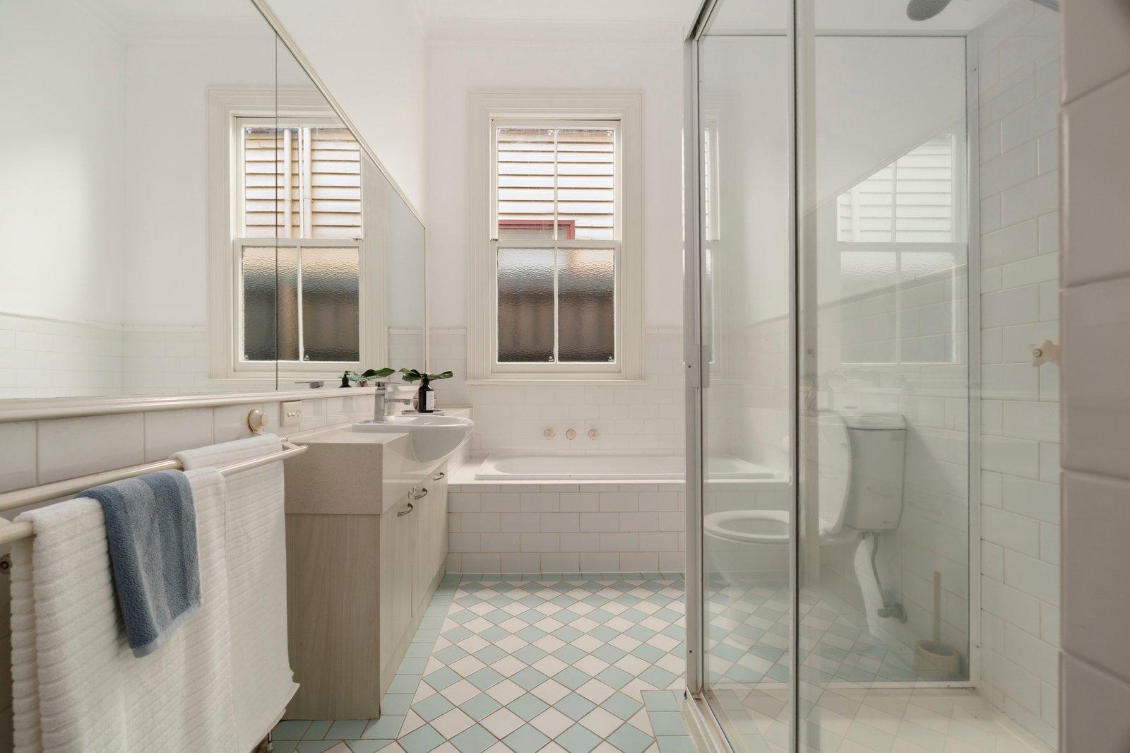 15 Lingwell Road, Hawthorn East, 3123