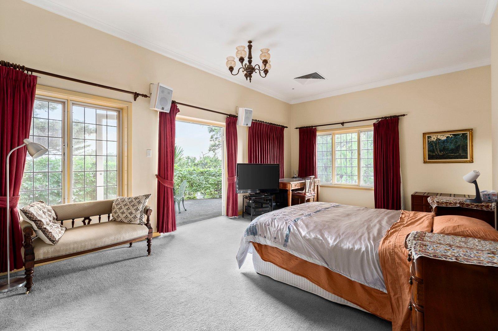 15 Madden Grove, Kew, 3101