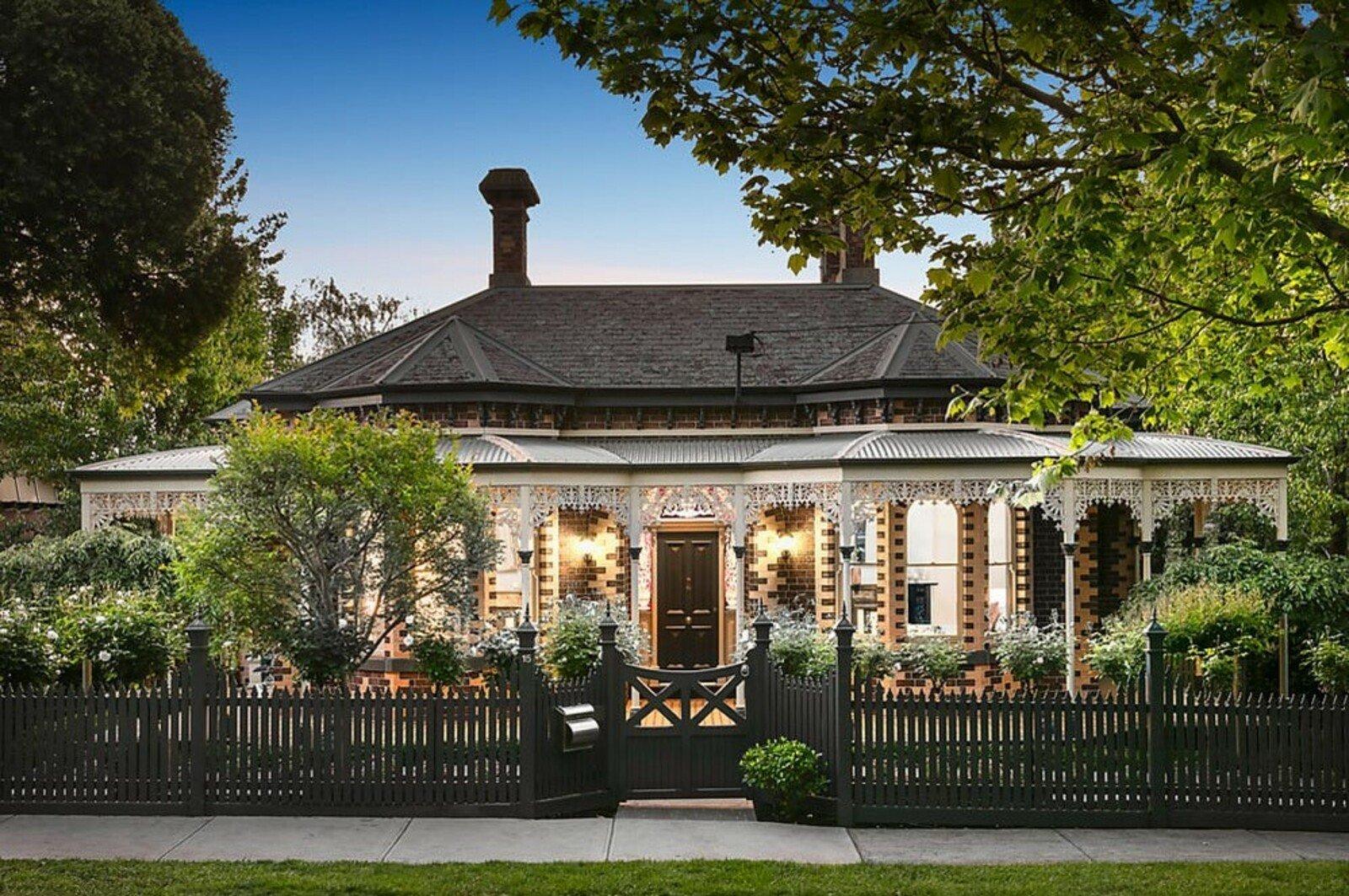 15 Margaret Street, Canterbury, 3126