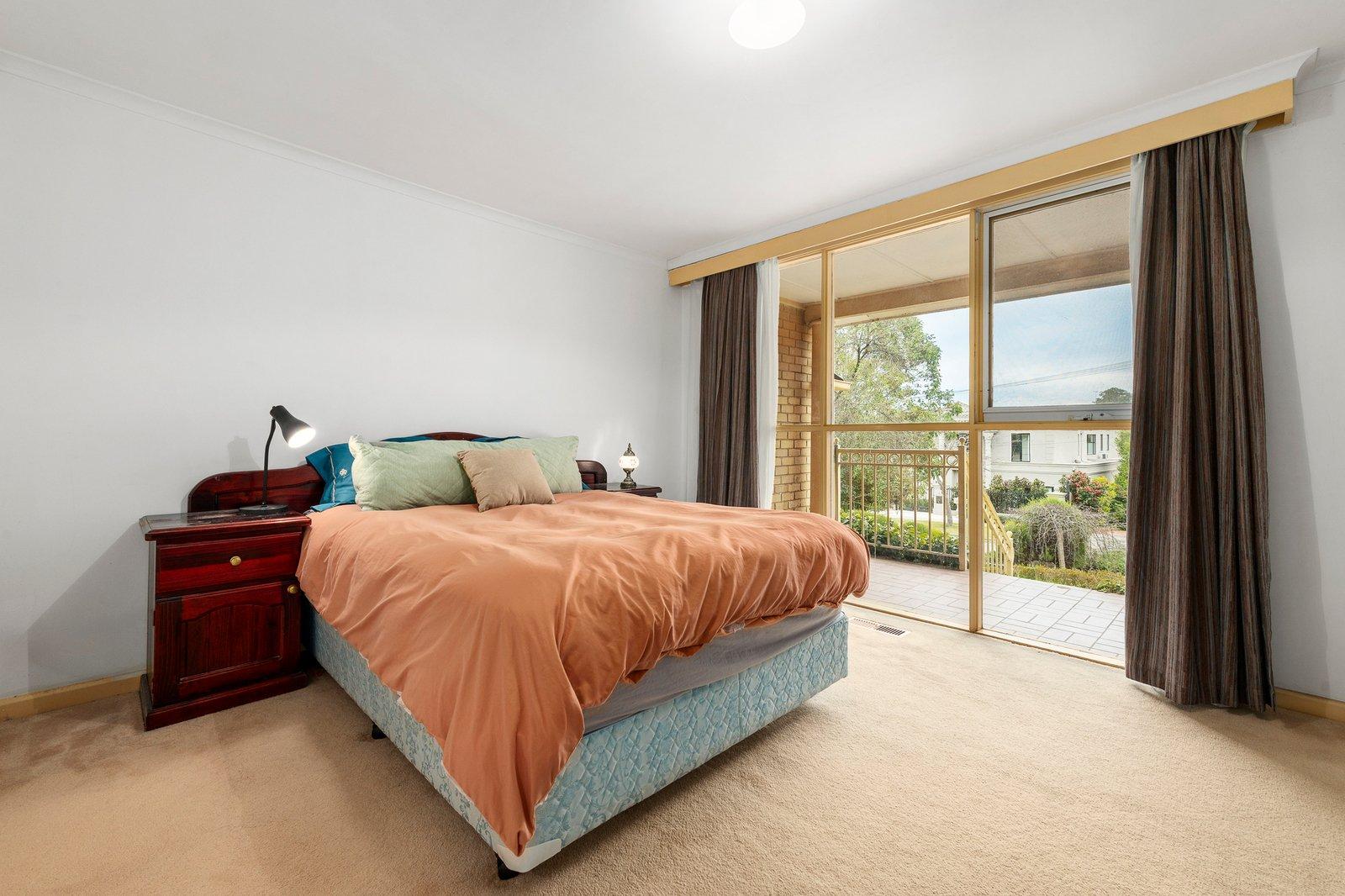 16 Wynyard Crescent, Balwyn North, 3104