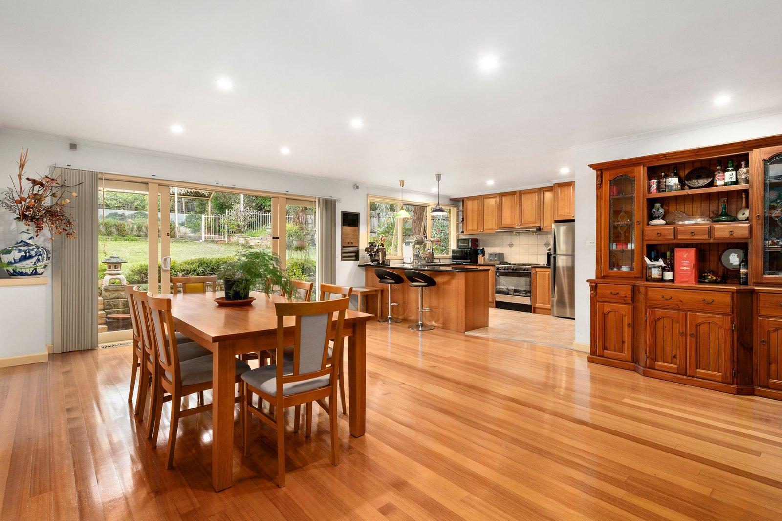 16 Wynyard Crescent, Balwyn North, 3104