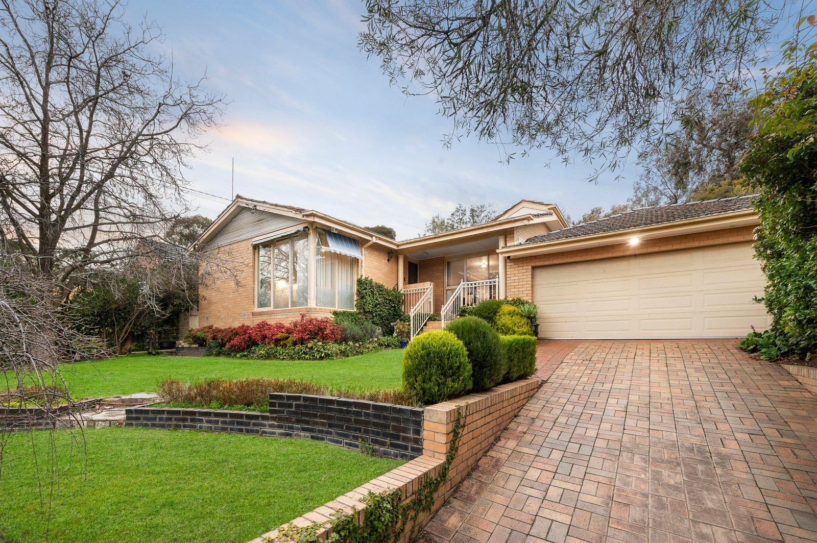 16 Wynyard Crescent, Balwyn North, 3104