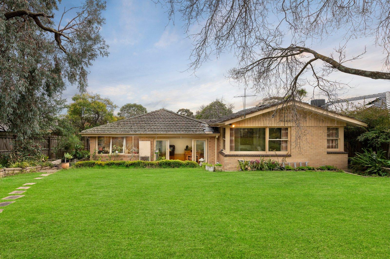 16 Wynyard Crescent, Balwyn North, 3104