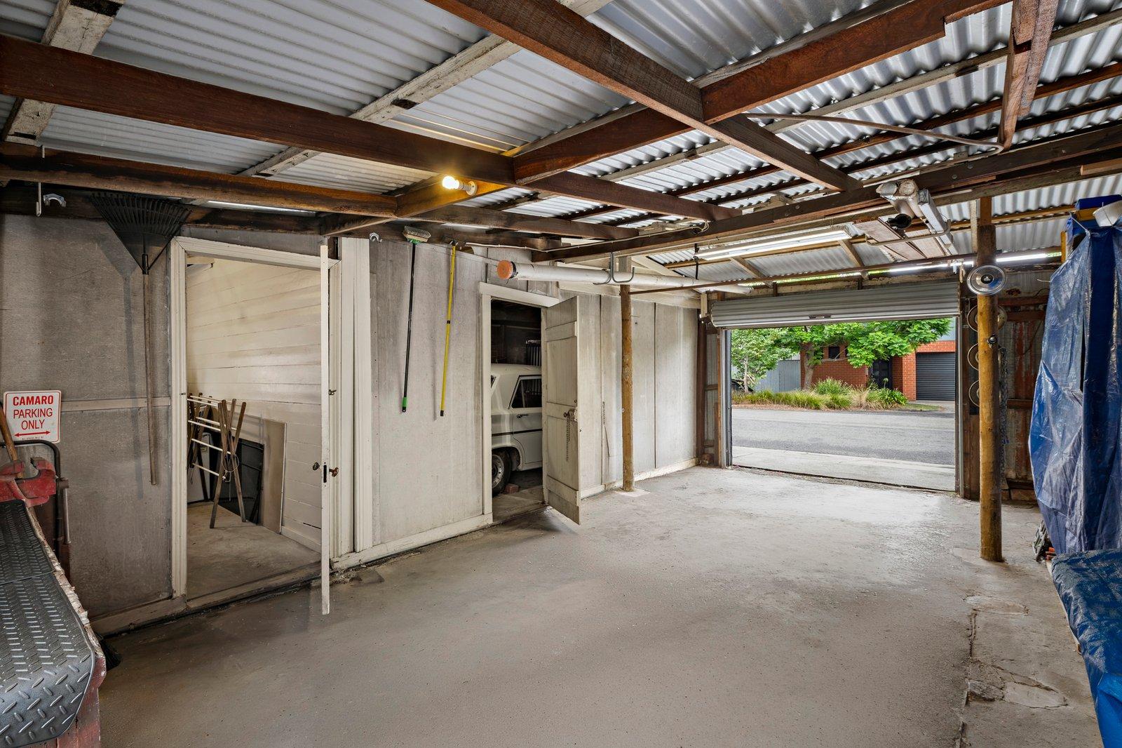 16 Canterbury Road, Albert Park, 3206