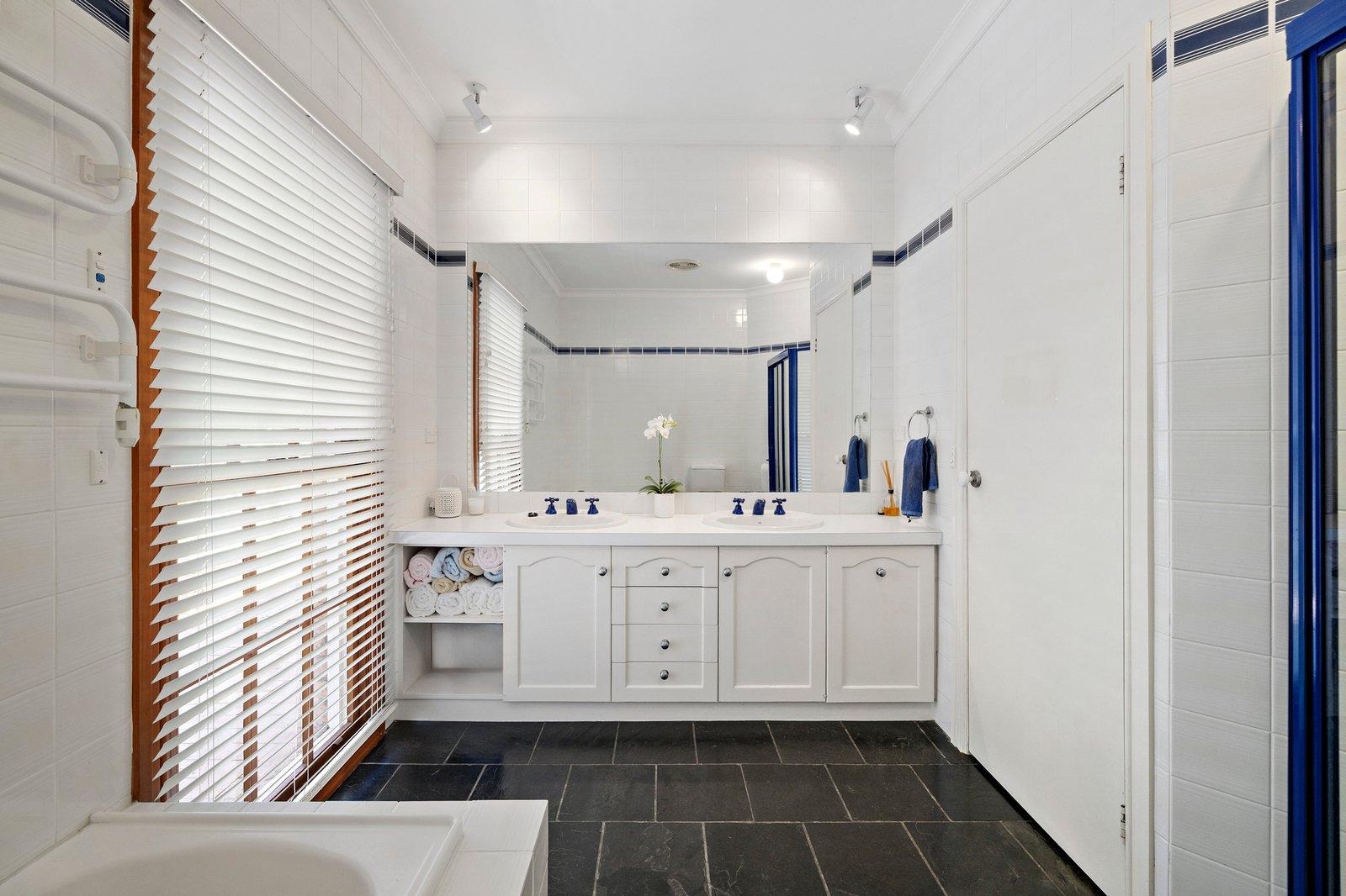 16 Dudson Close, Mount Eliza, 3930