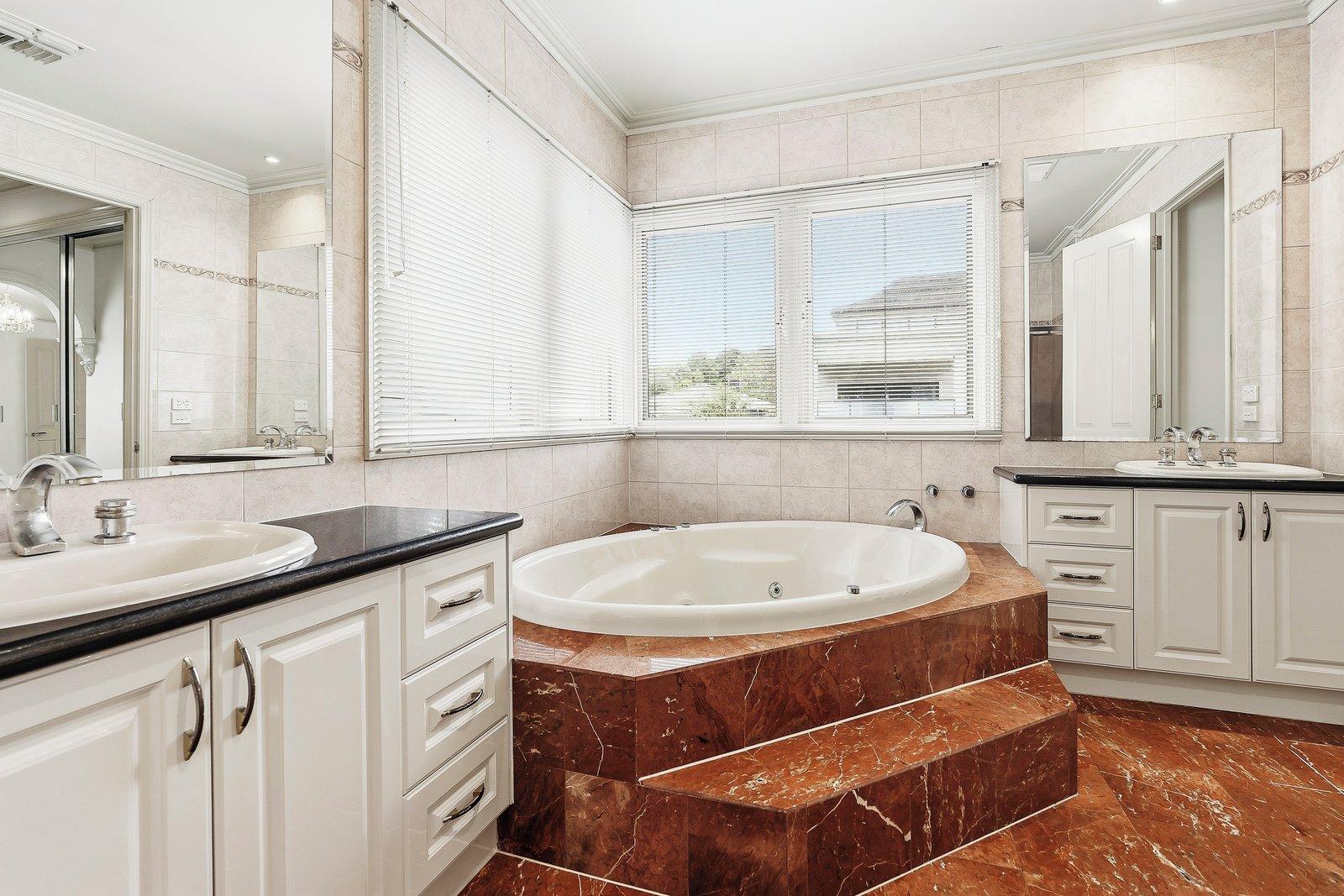 16 Henley Street, Balwyn, 3103