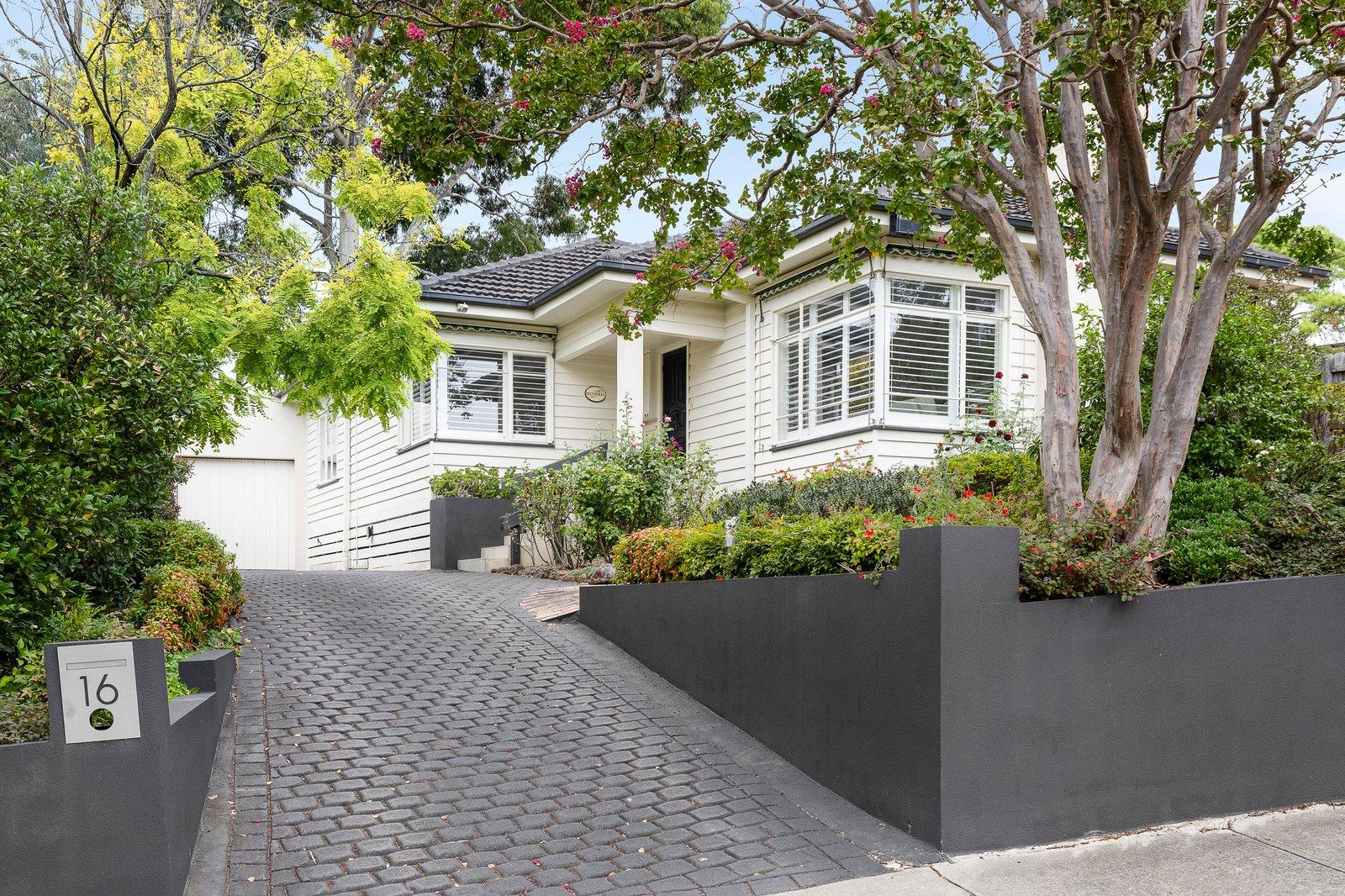 16 Jackson Avenue, Mont Albert North, 3129