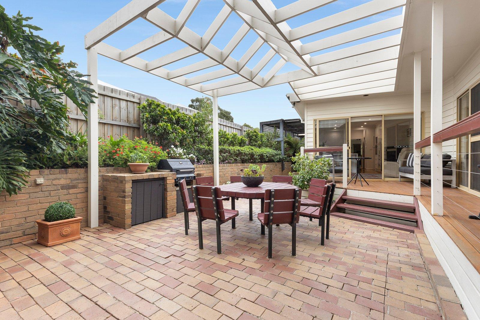 16 Jackson Avenue, Mont Albert North, 3129