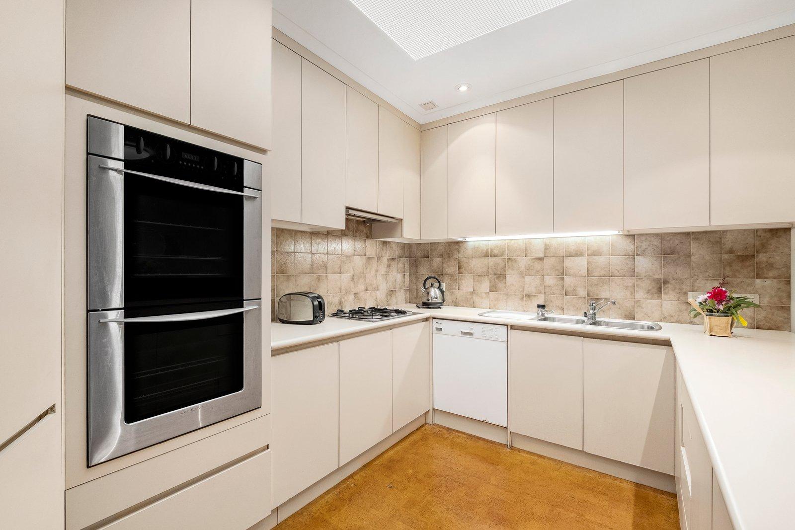 1/63 Eskdale Road, Caulfield North, 3161