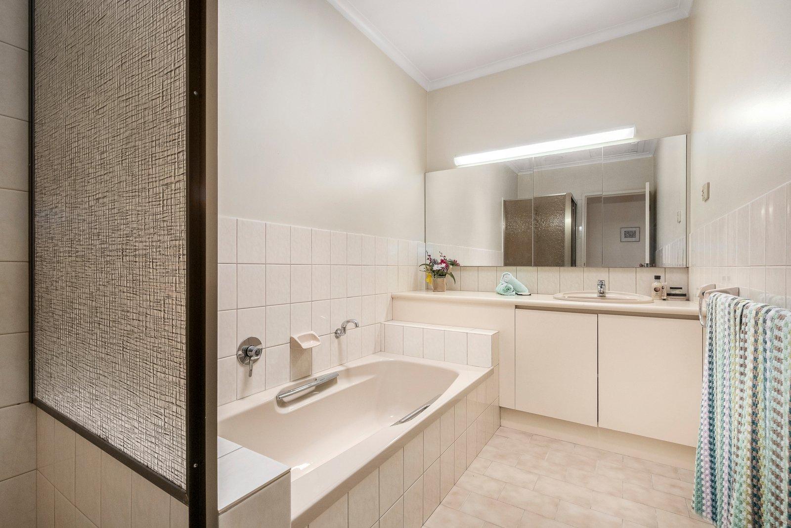 1/63 Eskdale Road, Caulfield North, 3161