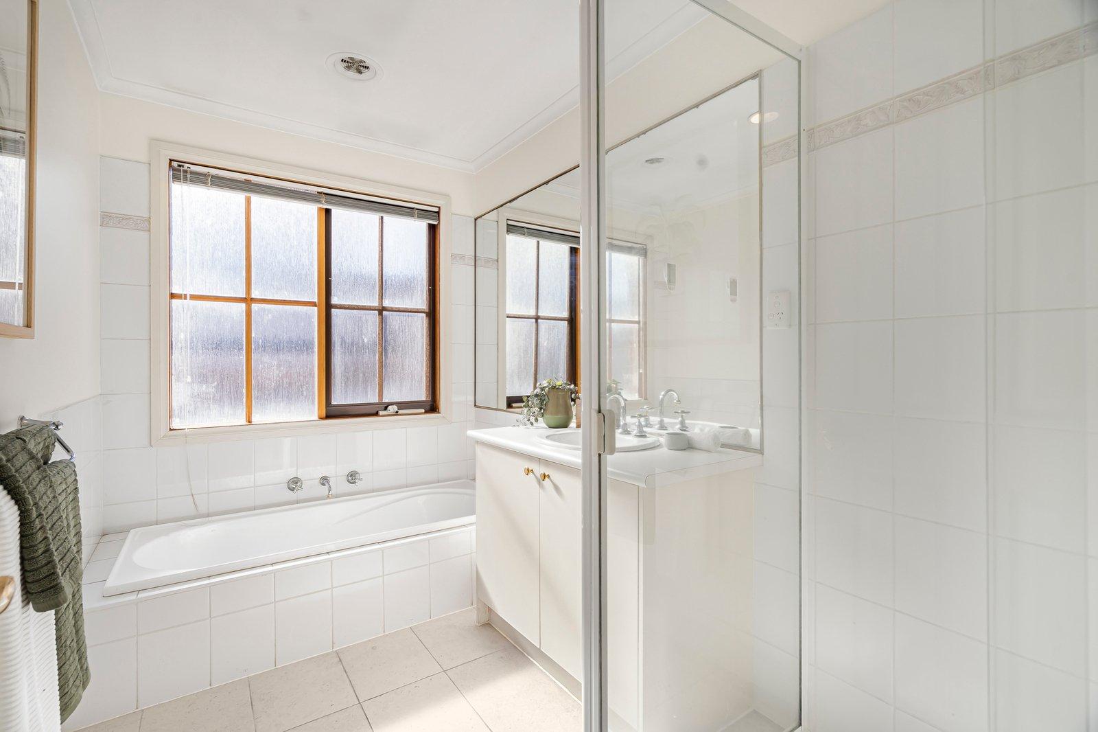 1/63 Hampshire Road, Doncaster, 3108