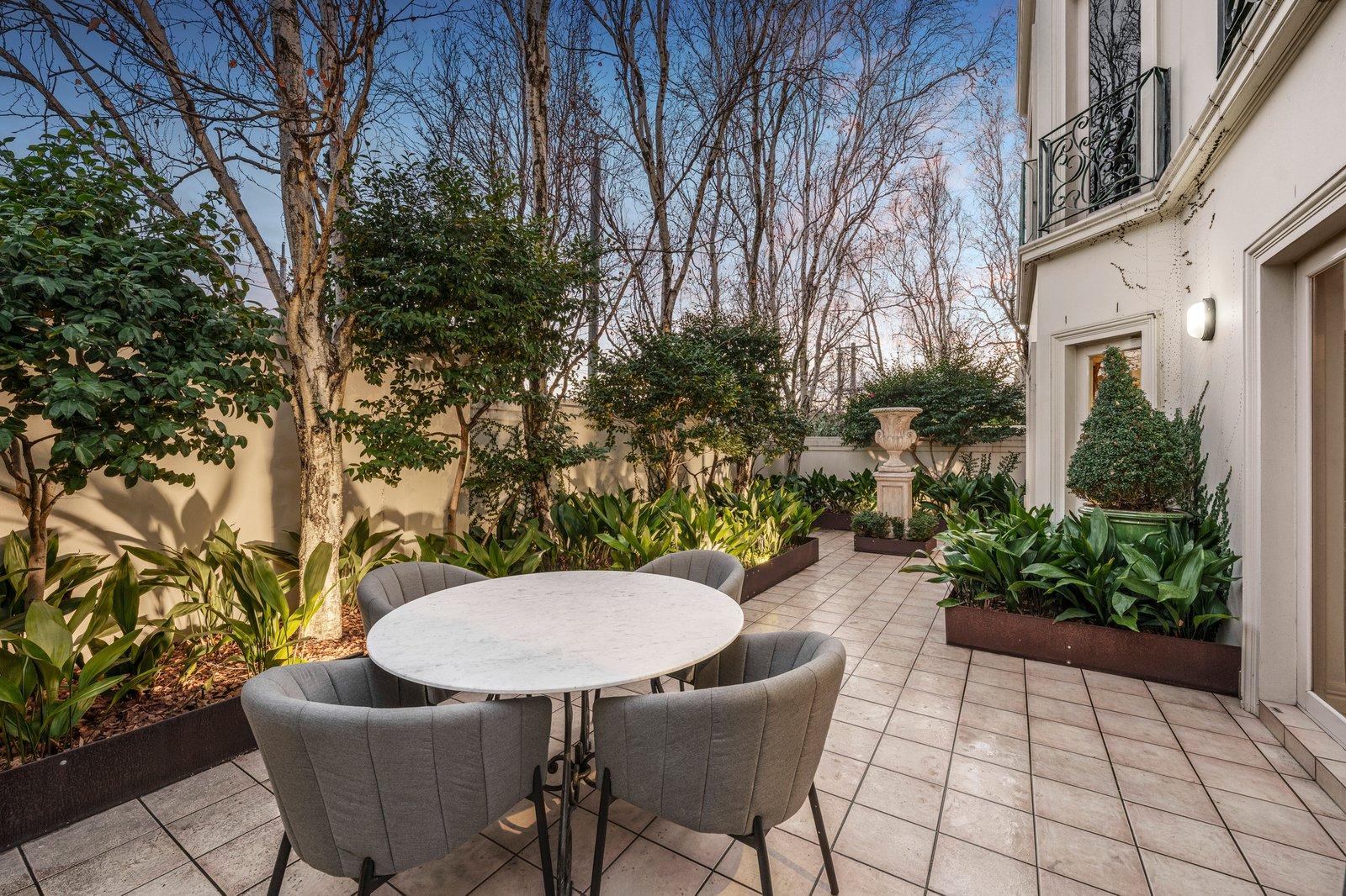 1/669 Toorak Road, Toorak, 3142