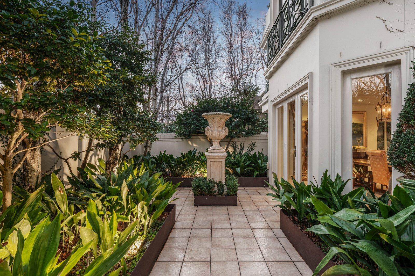 1/669 Toorak Road, Toorak, 3142