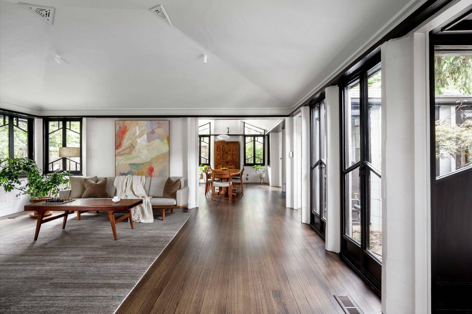 16A Glyndebourne Avenue, Toorak, 3142