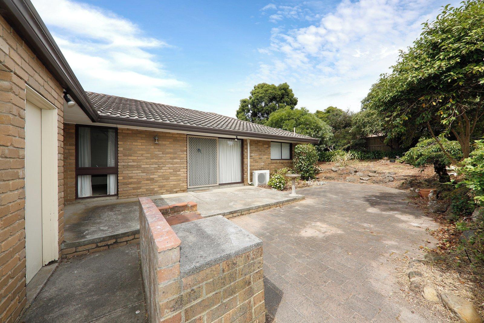 17 Capricorn Avenue, Doncaster East, 3109