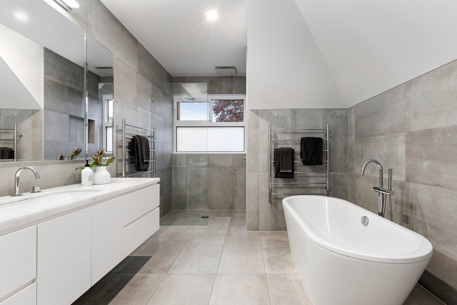 17 Hartwell Hill Road, Camberwell, 3124