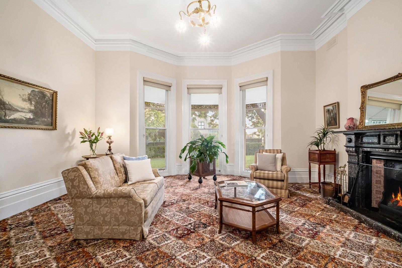 17 Hawthorn Road, Caulfield North, 3161