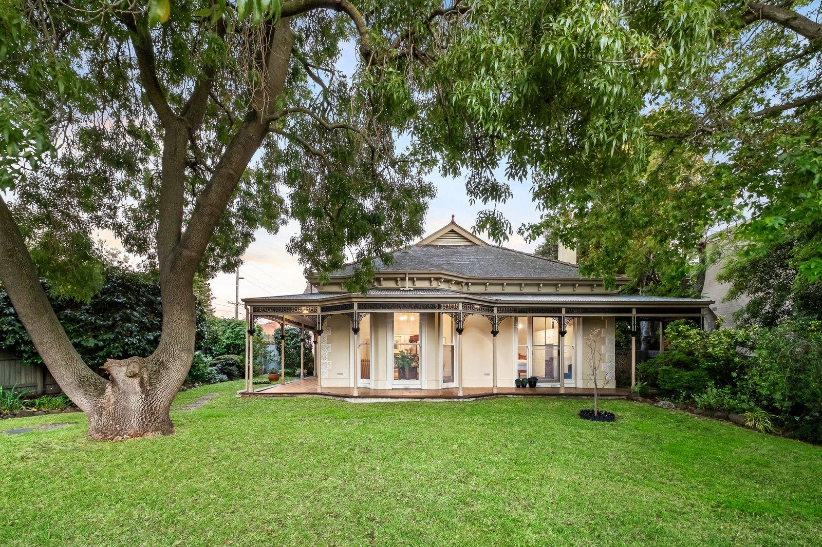 17 Hawthorn Road, Caulfield North, 3161