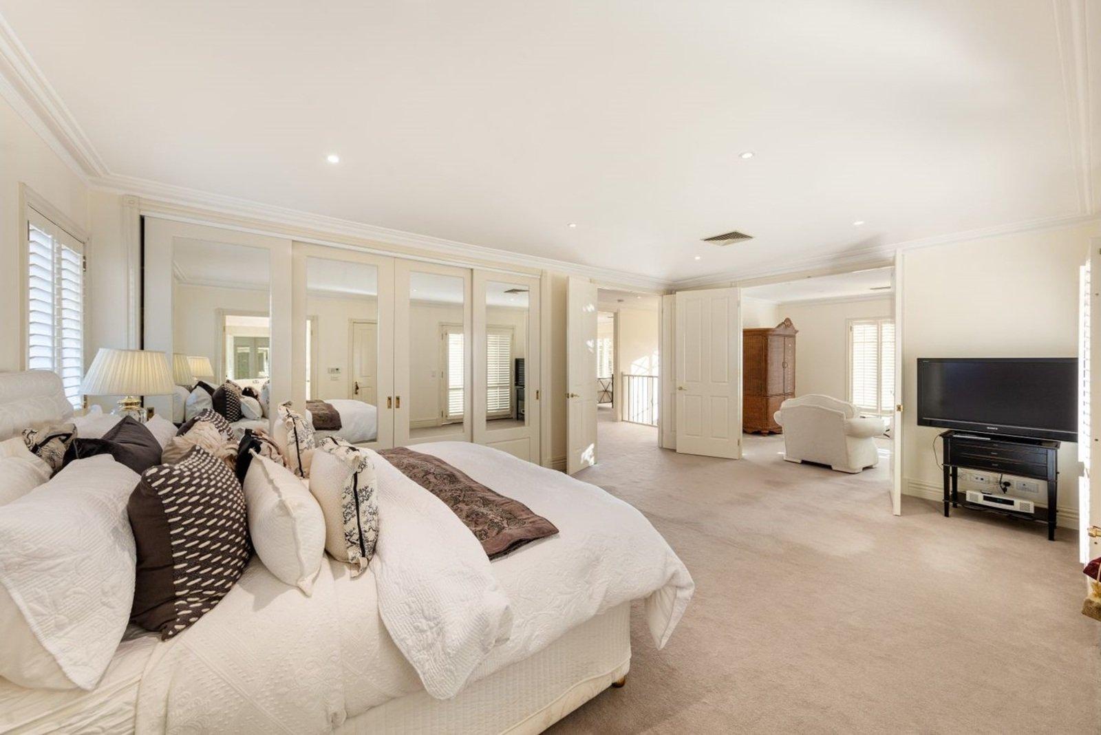 17 Hyton Crescent, Kew, 3101