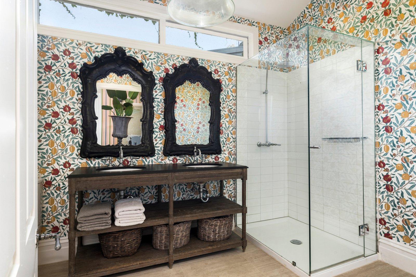 17 Ruabon Road, Toorak, 3142