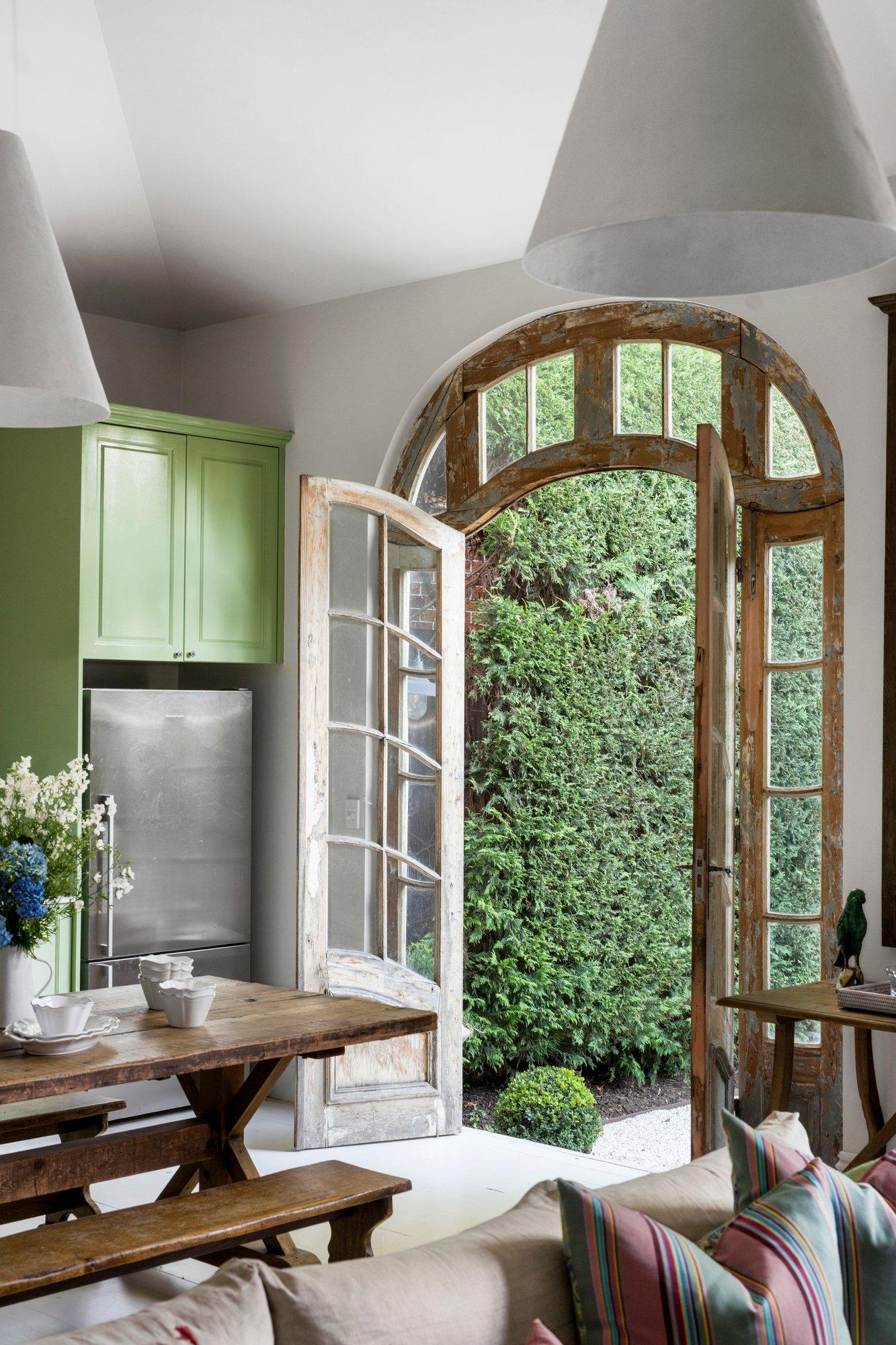 17 Ruabon Road, Toorak, 3142