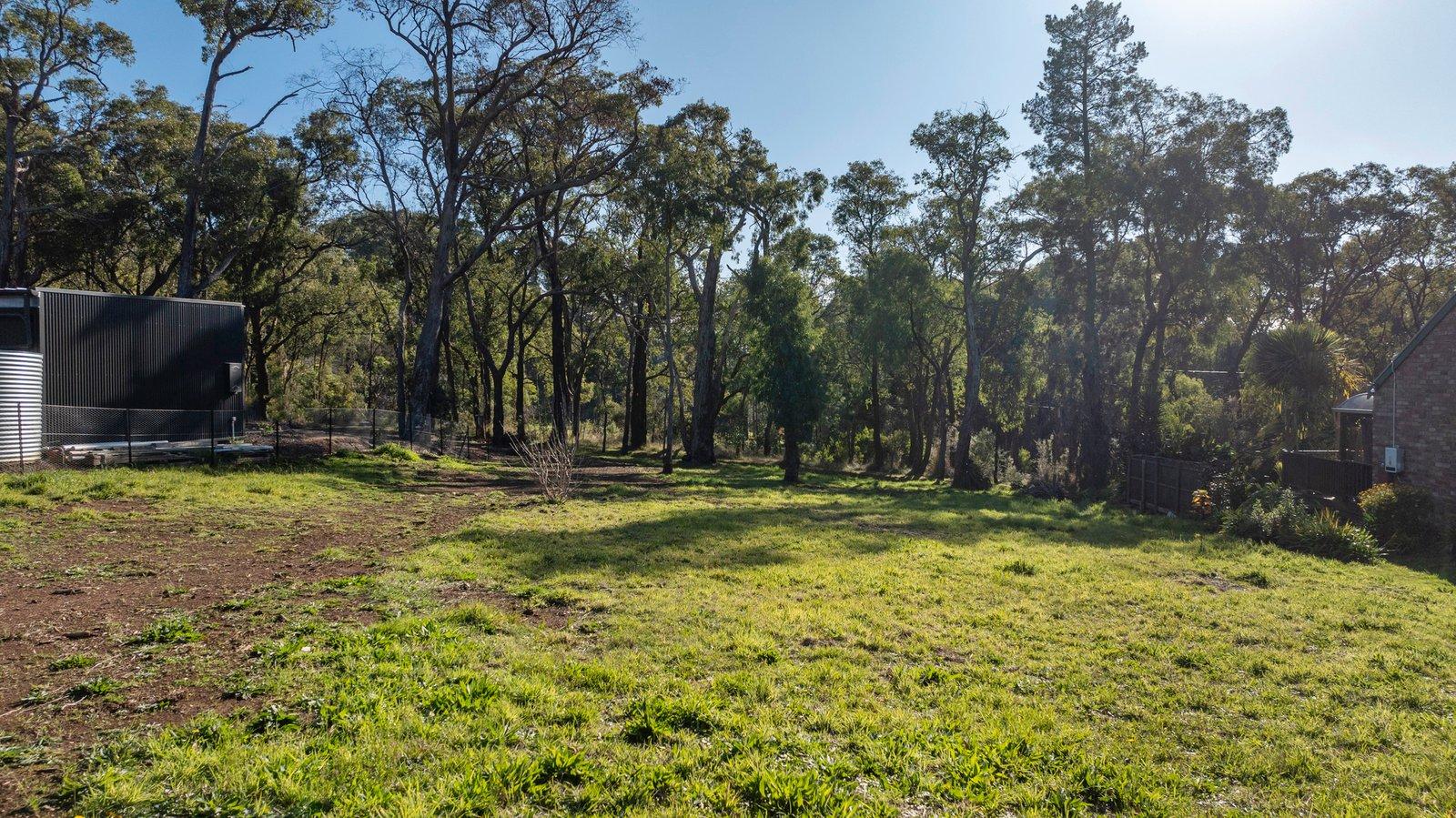 17 Station Road, Red Hill, 3937