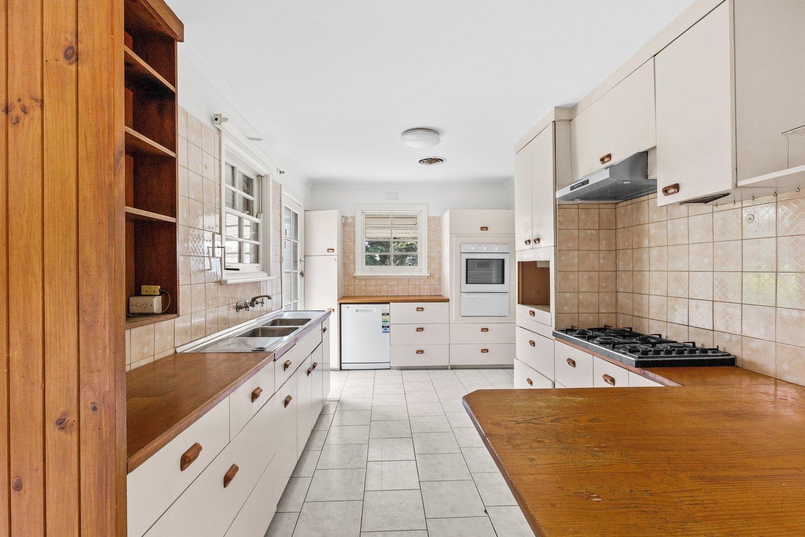 172 Blackburn Road, Doncaster East, 3109