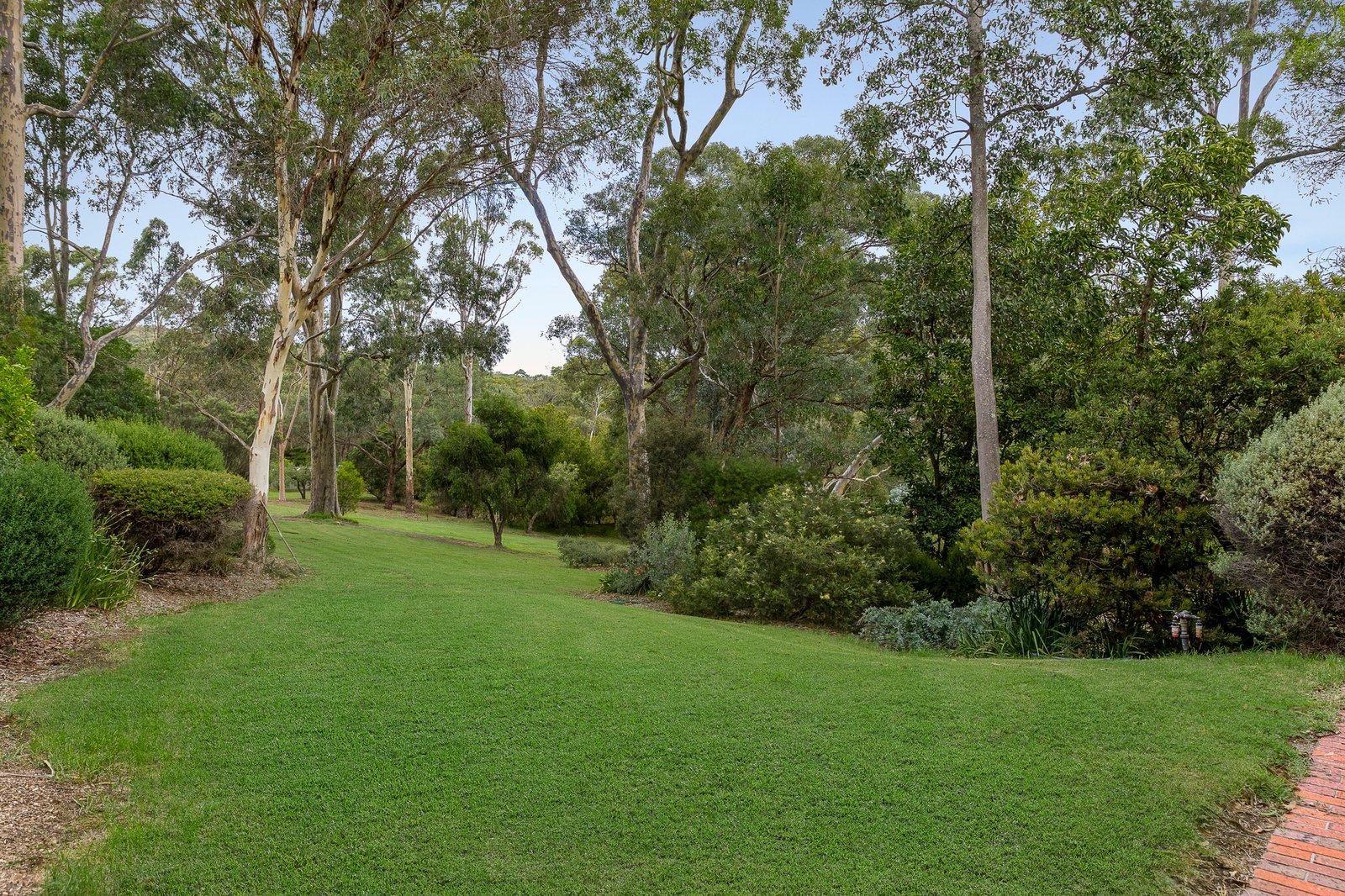 174-176 Tindals Road, Park Orchards, 3114