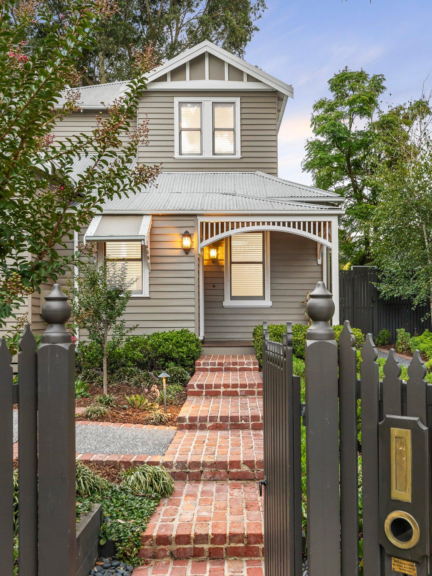 18 Thornton Avenue, Surrey Hills, 3127