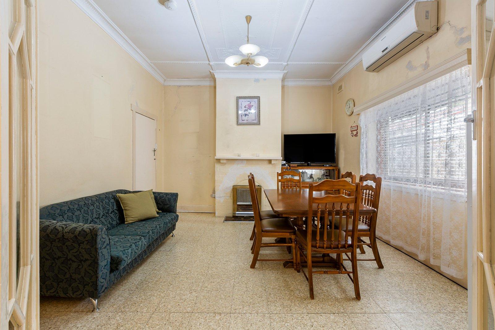 18 Through Road, Camberwell, 3124