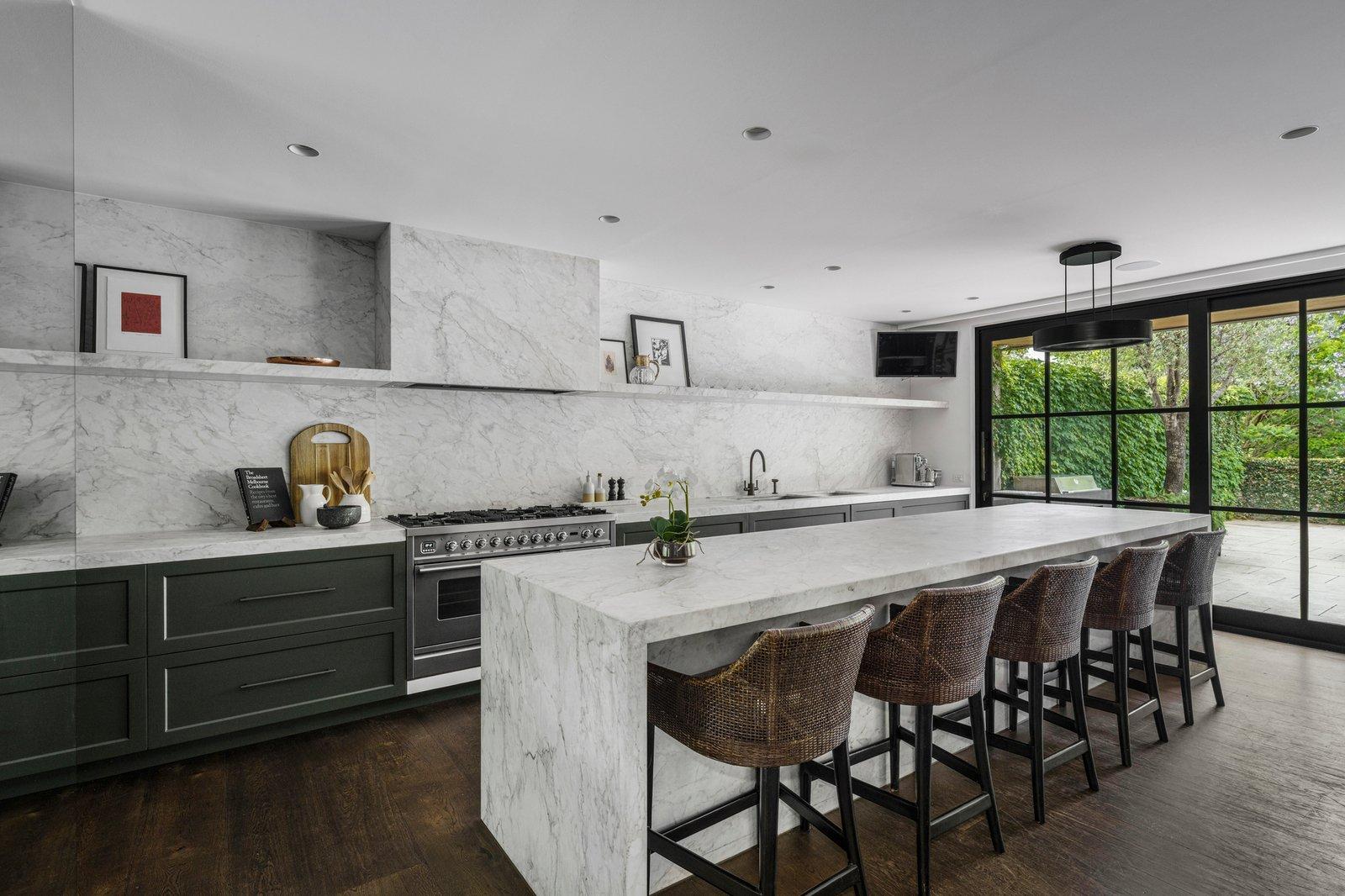 18 Winifred Crescent, Toorak, 3142