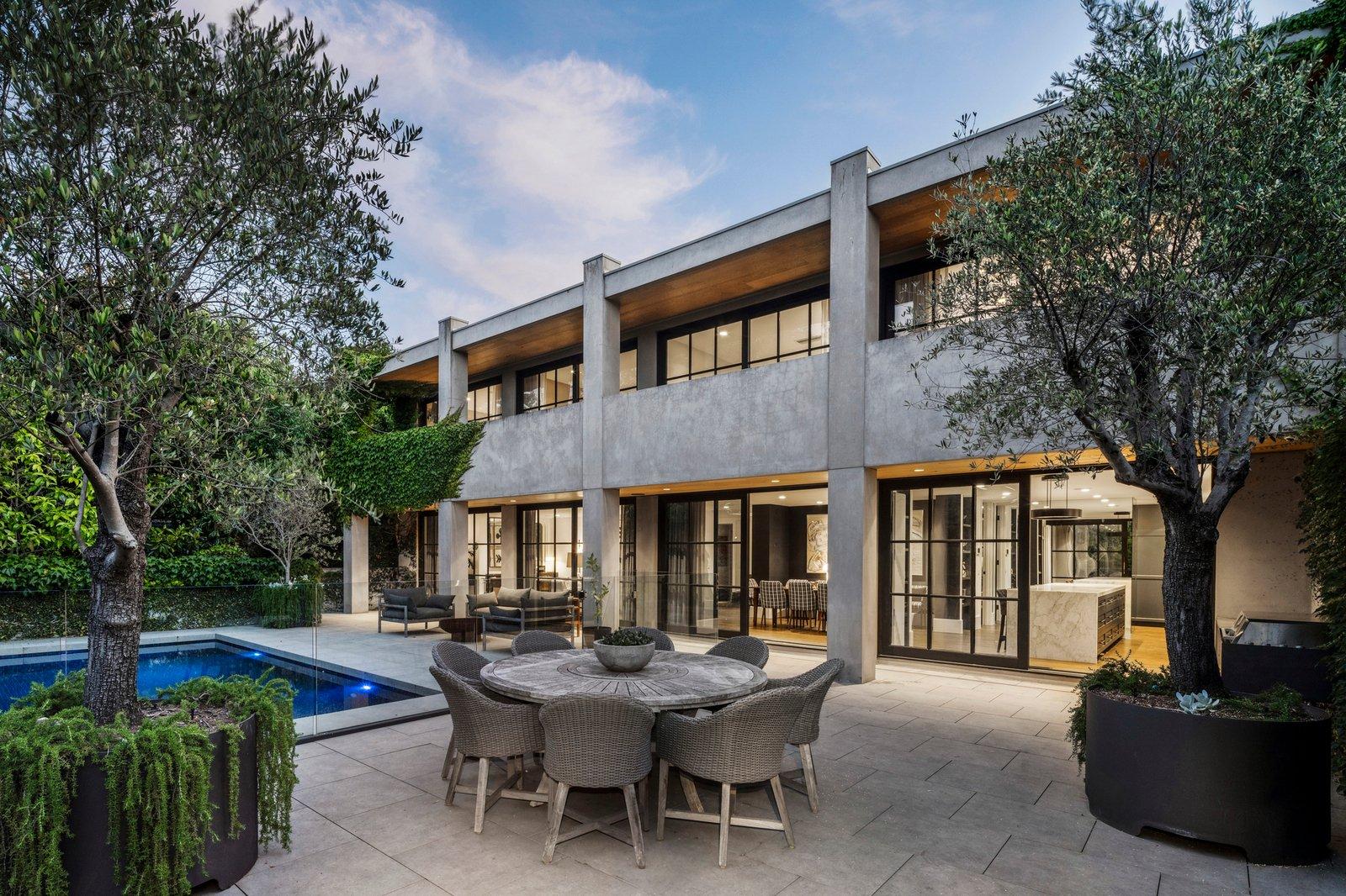 18 Winifred Crescent, Toorak, 3142