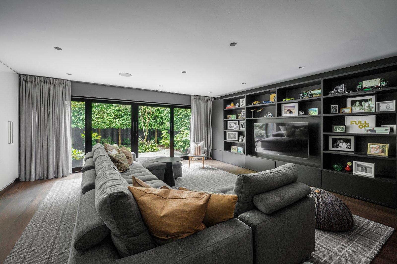 18 Winifred Crescent, Toorak, 3142