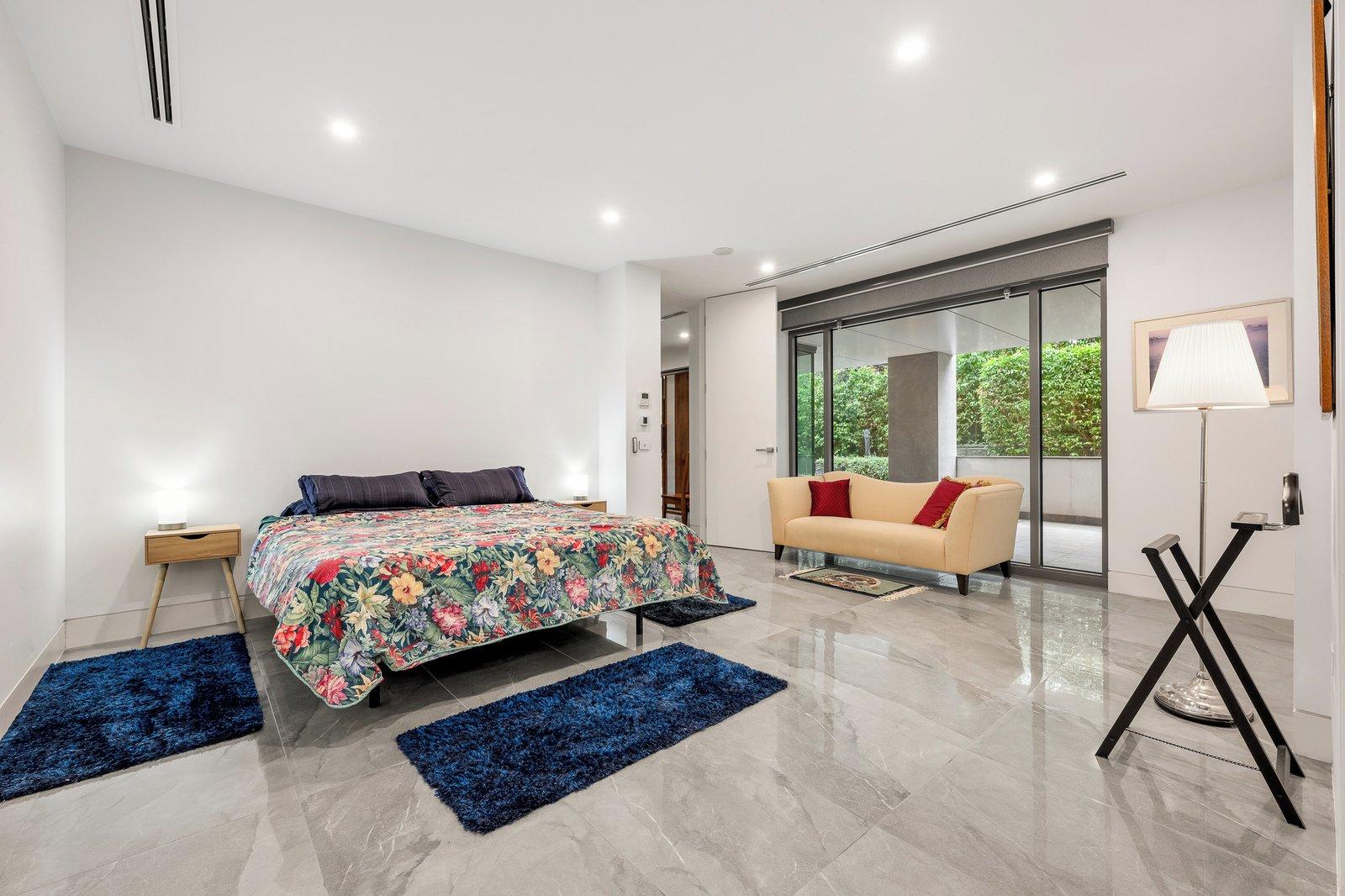 1/8 Yarravale Road, Kew, 3101