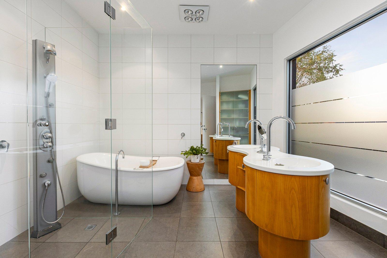 18 Avenel Road, Kooyong, 3144