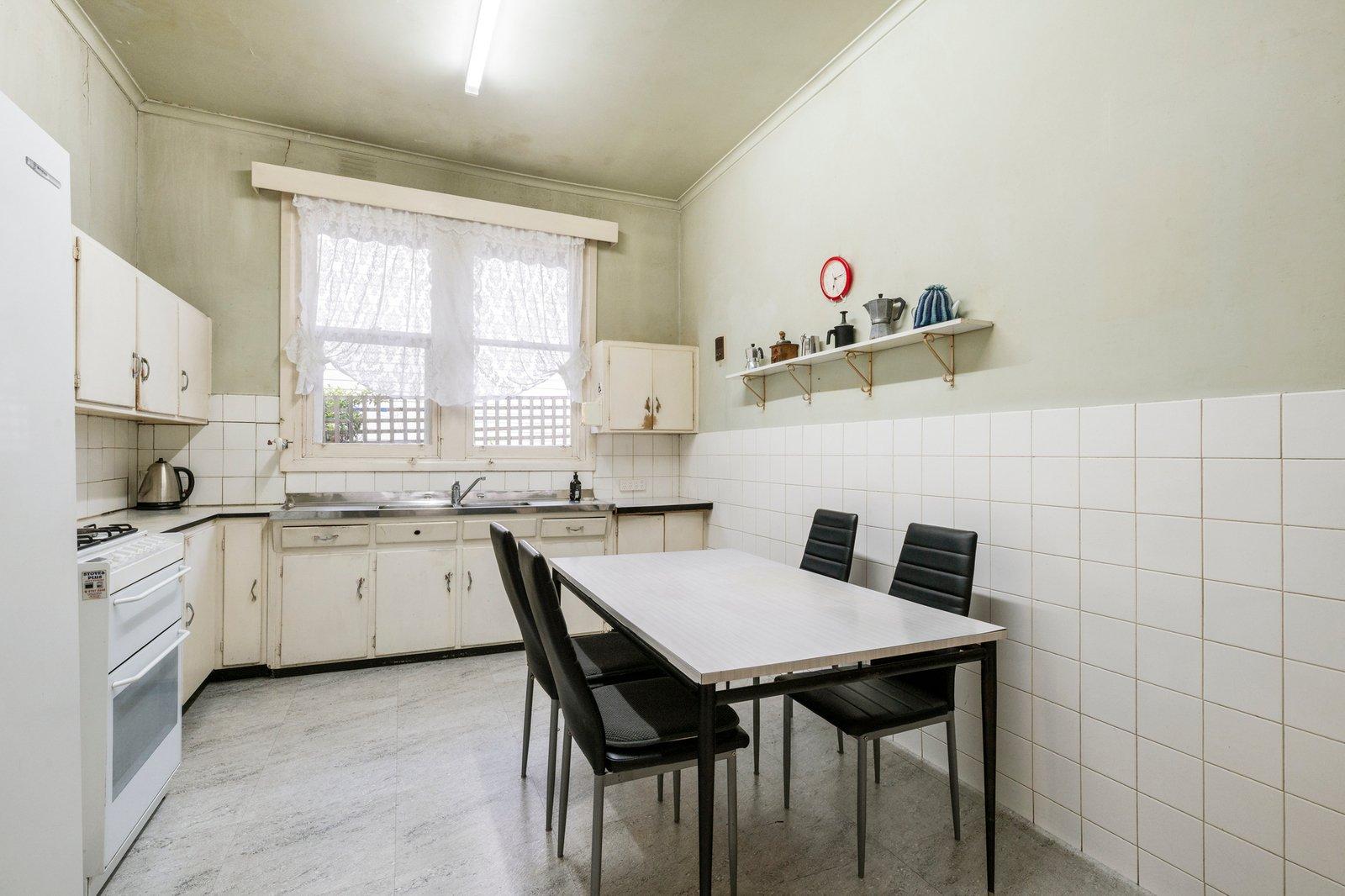 18 Berrima Avenue, Malvern East, 3145