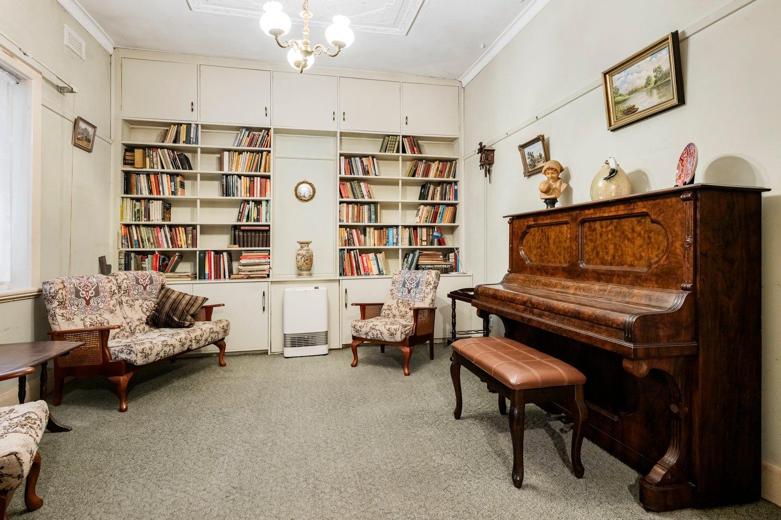 18 Berrima Avenue, Malvern East, 3145