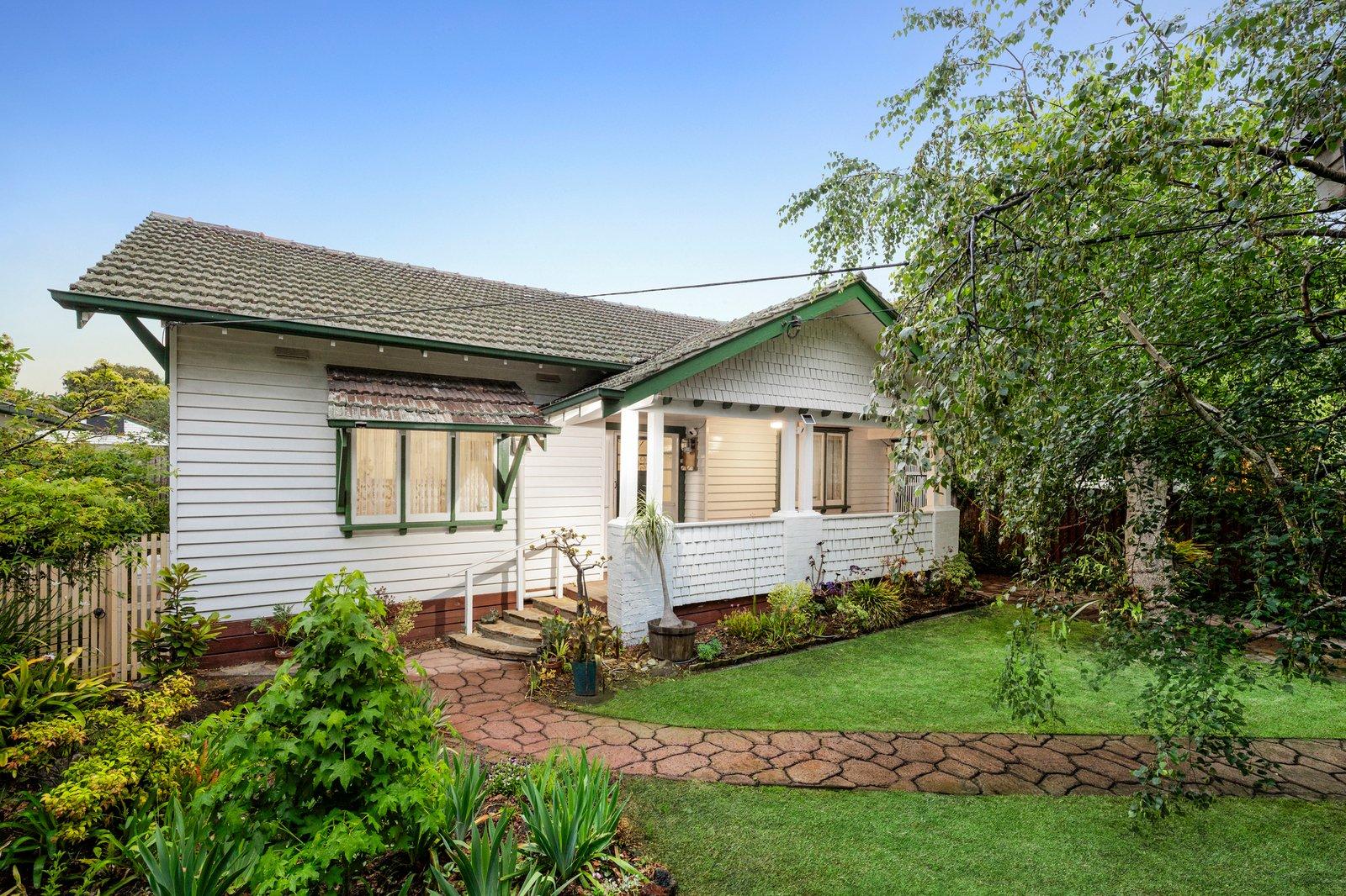 18 Berrima Avenue, Malvern East, 3145