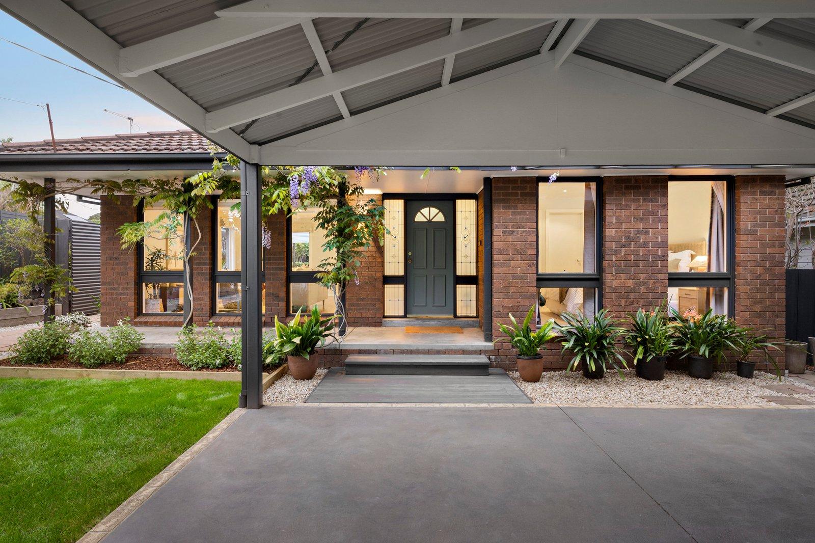 18 Blair Avenue, Frankston South, 3199