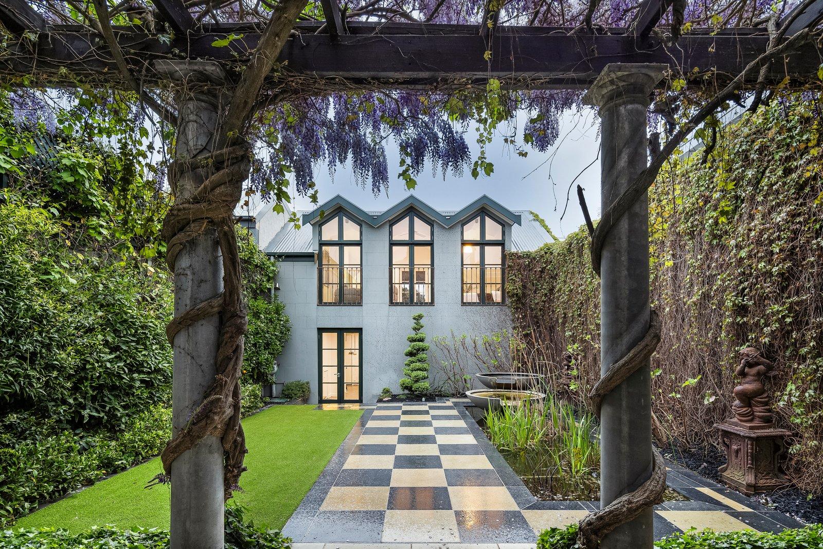 18 Canterbury Road, Albert Park, 3206