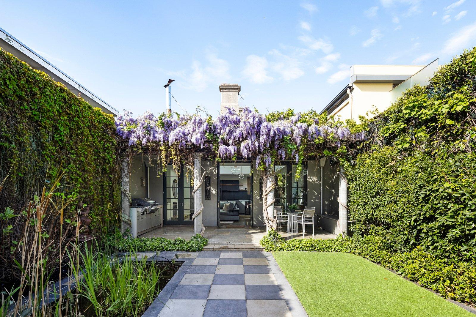 18 Canterbury Road, Albert Park, 3206