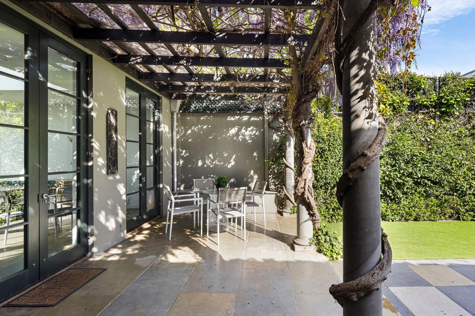 18 Canterbury Road, Albert Park, 3206