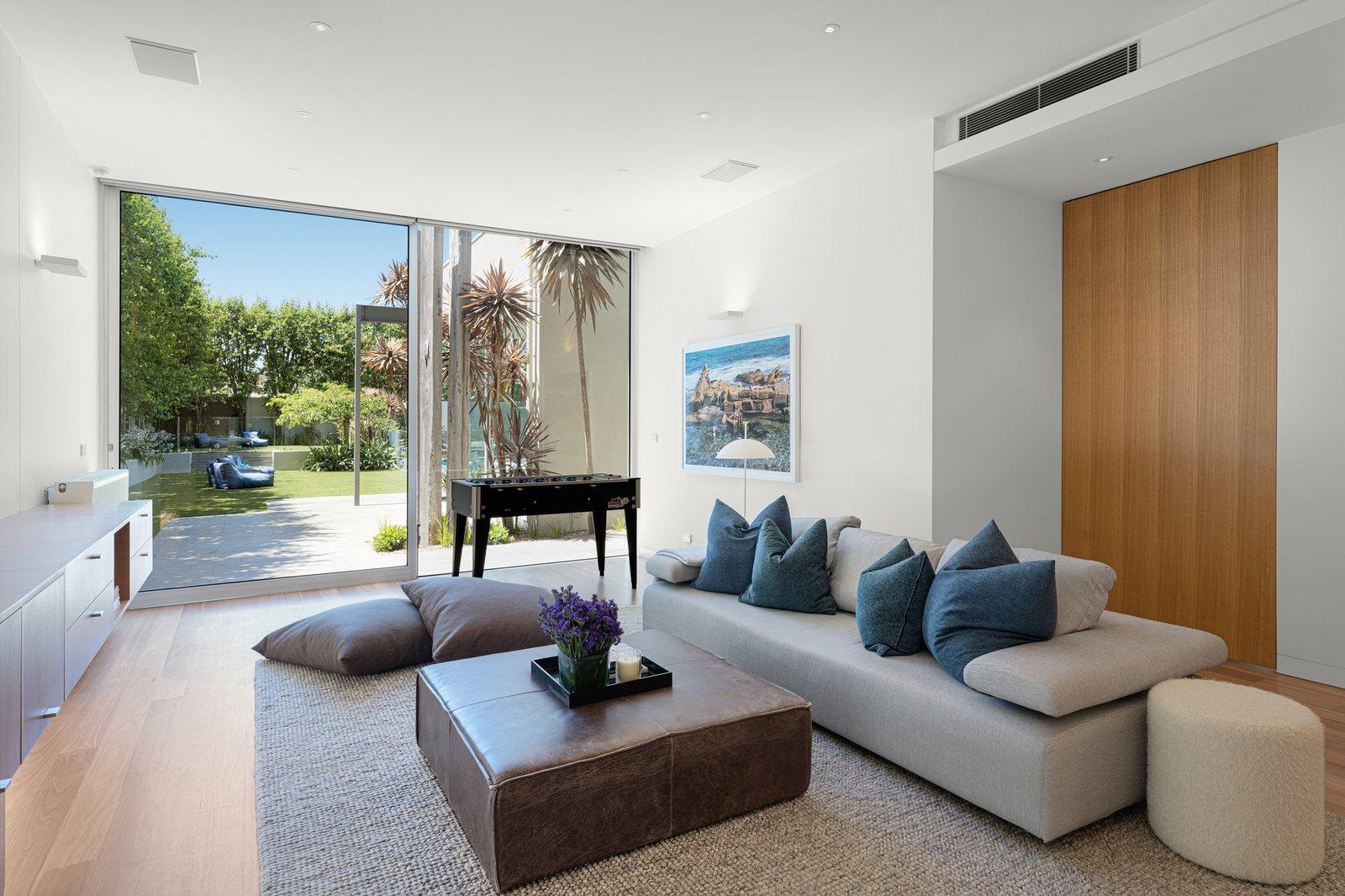 18 Findon Crescent, Kew, 3101