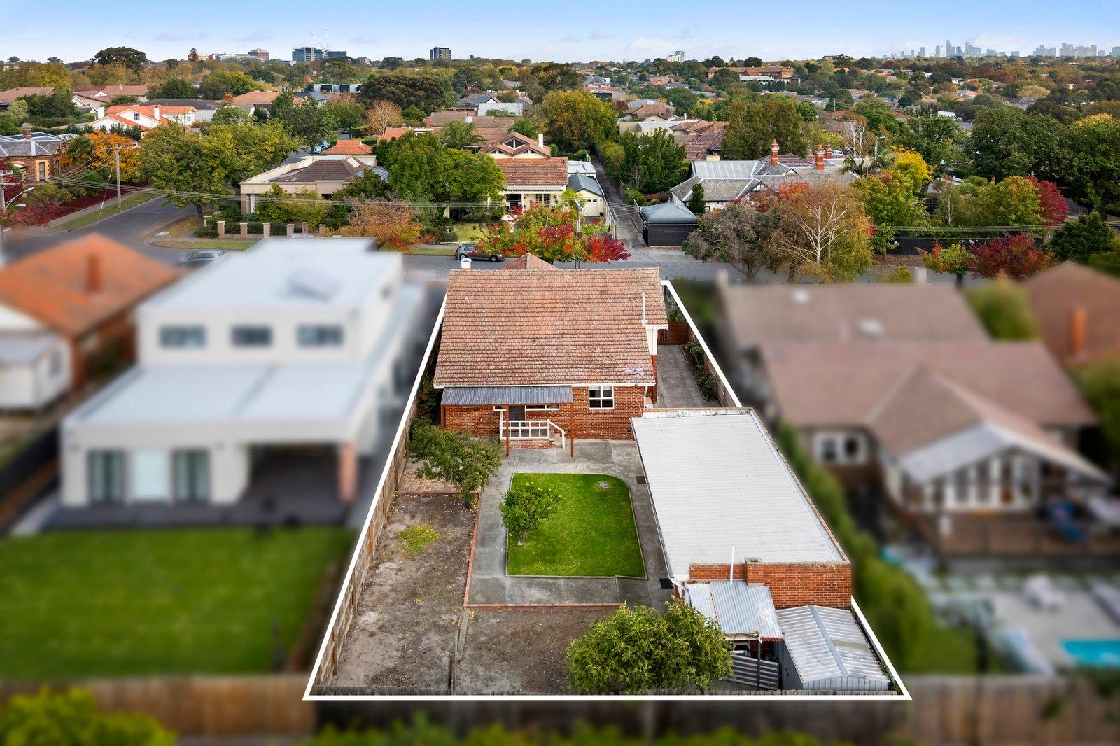 18 Forster Avenue, Malvern East, 3145