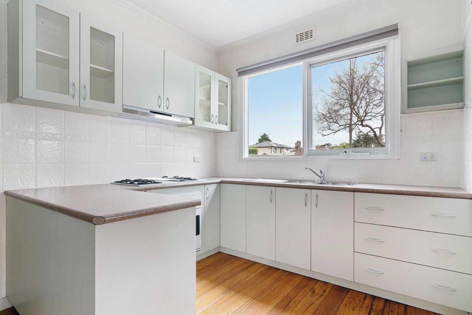 18 Rosslyn Avenue, Seaford, 3198