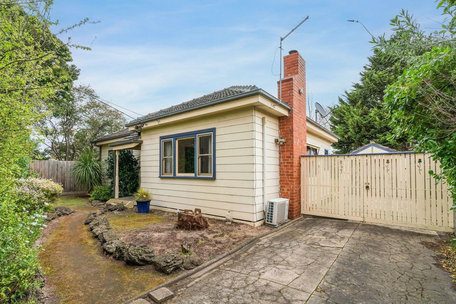 18 Rosslyn Avenue, Seaford, 3198