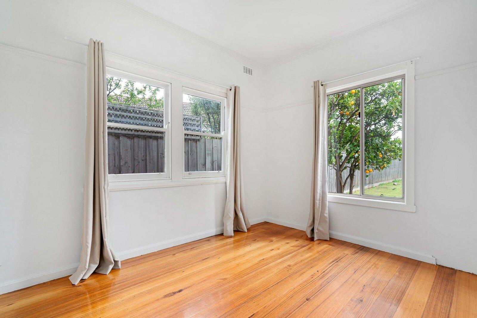 18 Rosslyn Avenue, Seaford, 3198