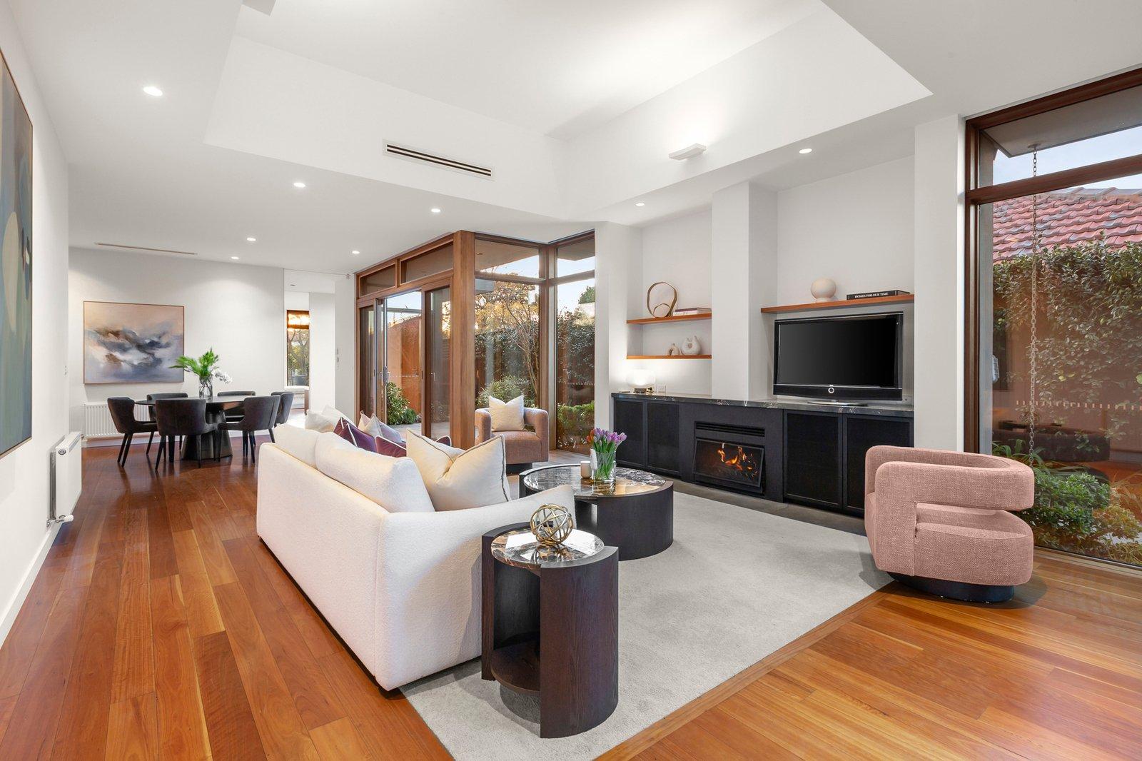 18 St Johns Avenue, Mont Albert, 3127